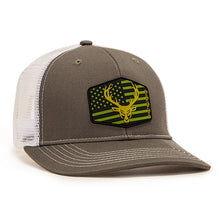 Load image into Gallery viewer, Flag Patch Hat
